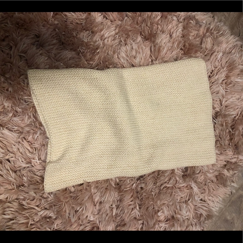 H&M cream white infinity scarf - one size fits all